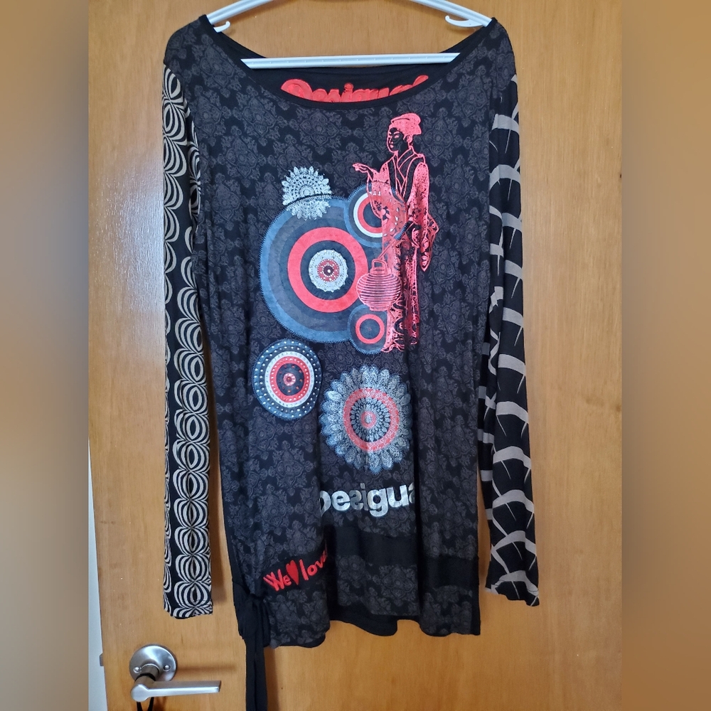 Desigual XXL Black long sleeve top with red & silver metallic design.